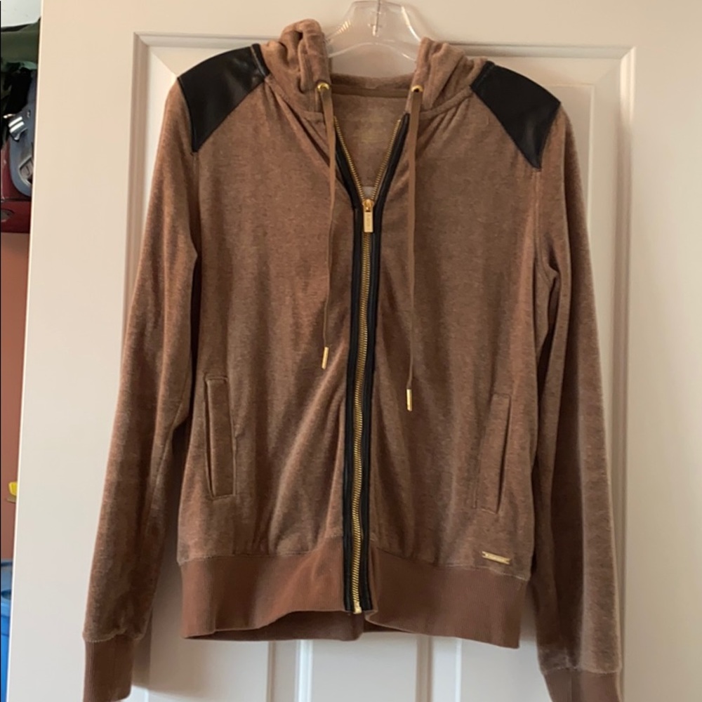 Cute Calvin Klein tan hoodie.